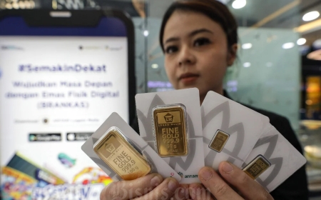 Harga Emas Antam Hari Ini Turun Jadi Rp1.906.000 per Gram