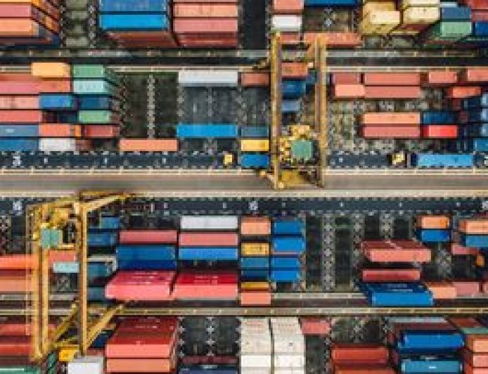 RI Kebanjiran Impor Kertas dari China, Produsen Lokal Meradang: "Kapasitas Kami Cukup!